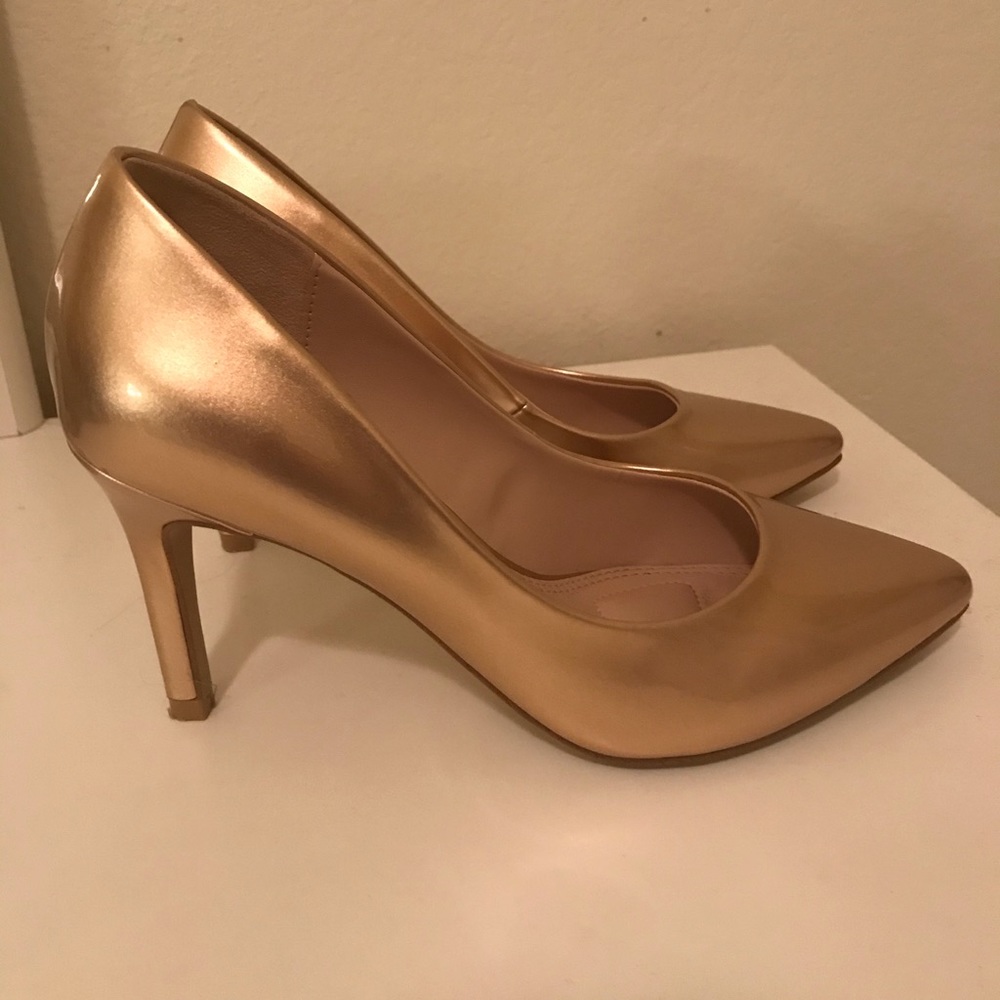 Kelly & Katie rose gold pumps